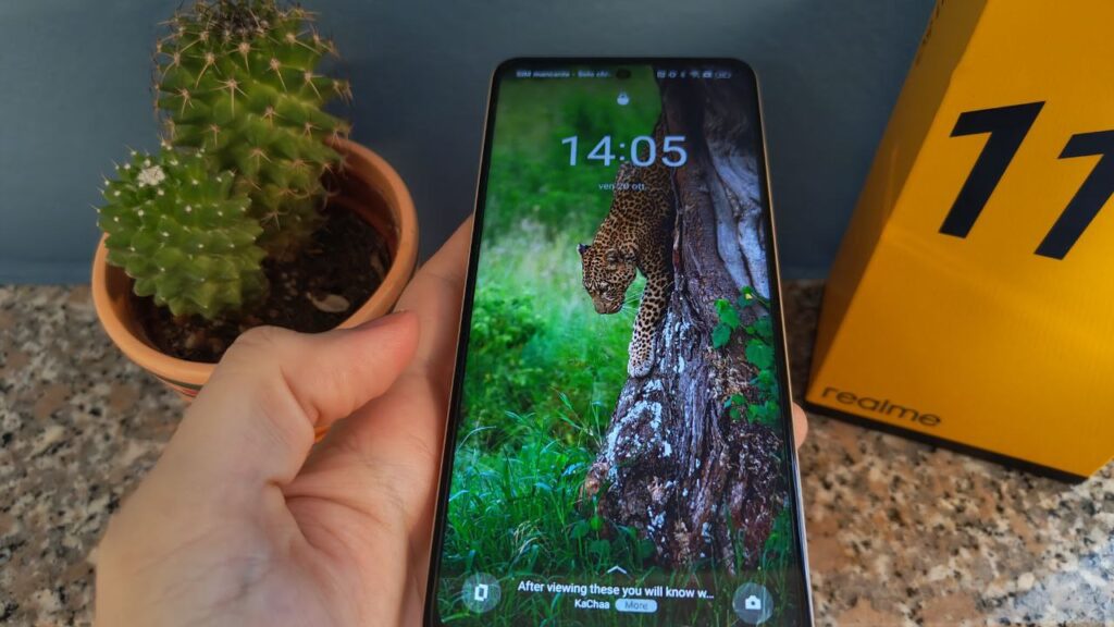 realme 11 review screen