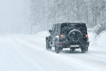 Sicurezza stradale in inverno: un sondaggio svela che il 91% degli italiani si sente insicuro thumbnail
