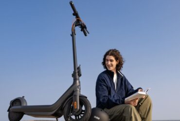 Ninebot eKickscooter E2 Pro, il nuovo modo di viaggiare con il monopattino elettrico thumbnail