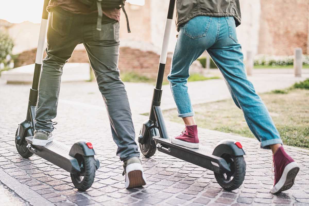 Electric scooter: from license plate to insurance, everything you need to know