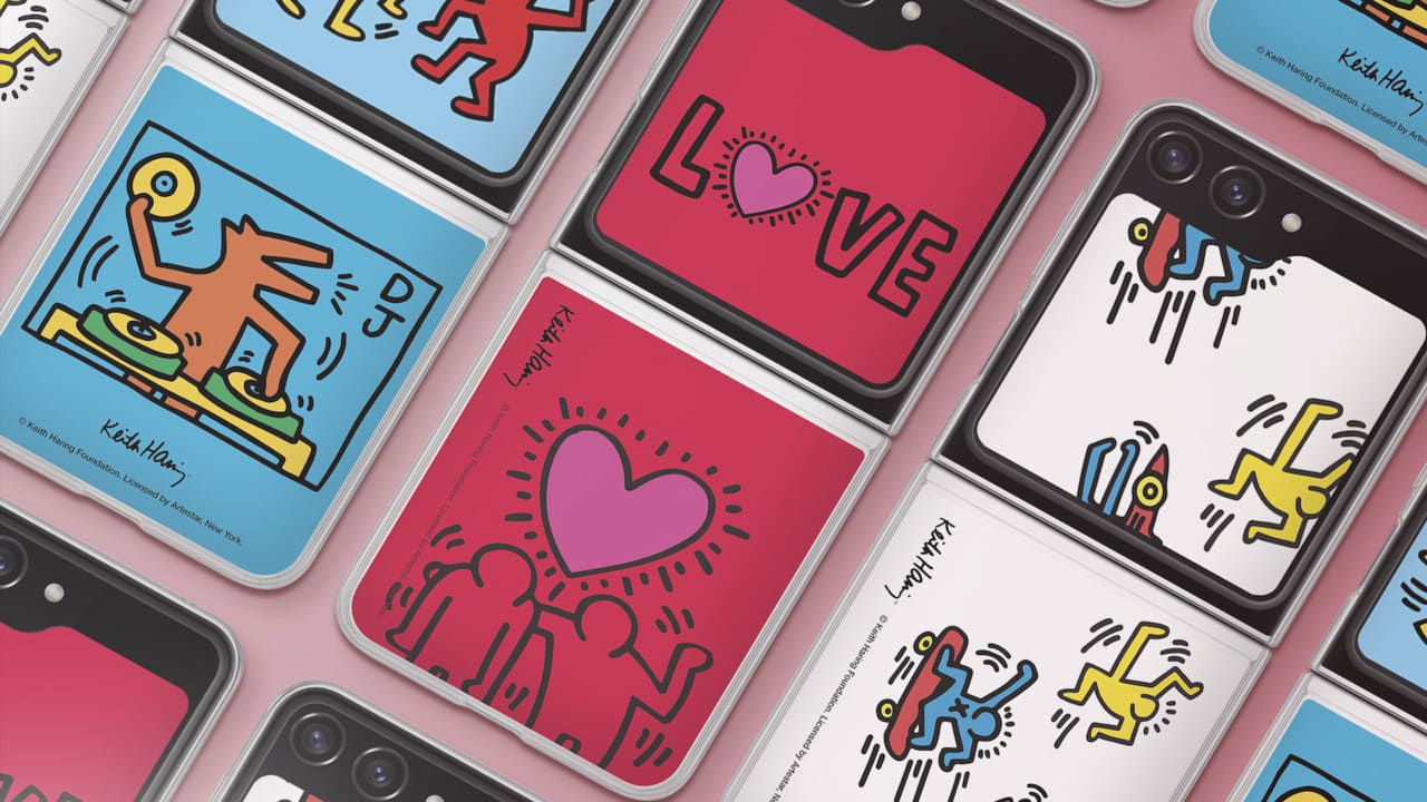 Samsung veste Galaxy Z Flip5 con le opere d’arte dell'artista Keith Haring thumbnail