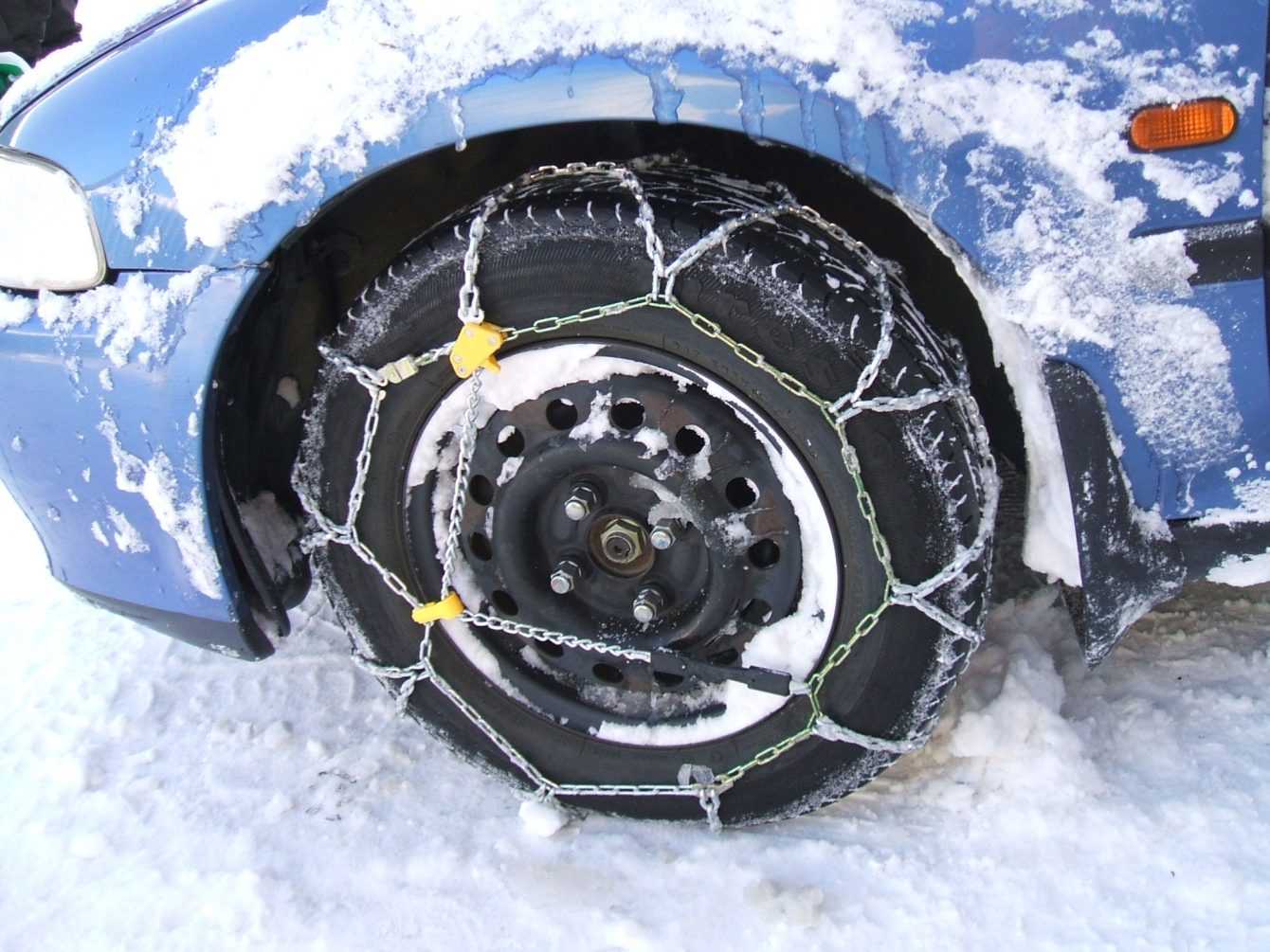 Winter tires and chains: let's avoid fines!