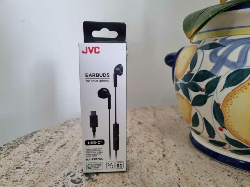 JVC HA-FR17UC earphones review: excellent quality at the right price!