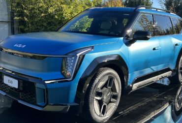 Kia EV9, il SUV elettrico a 7 posti che si fa desiderare thumbnail