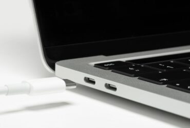 I Macbook possono rilevare la presenza di liquidi nelle porte USB thumbnail
