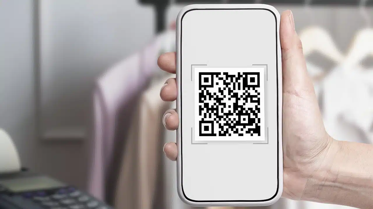 Cos'è il quishing, la truffa legata ai QR code thumbnail