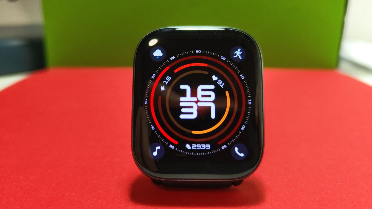 La recensione di Amazfit Active, buono schermo (e l'AI) a un prezzo competitivo thumbnail