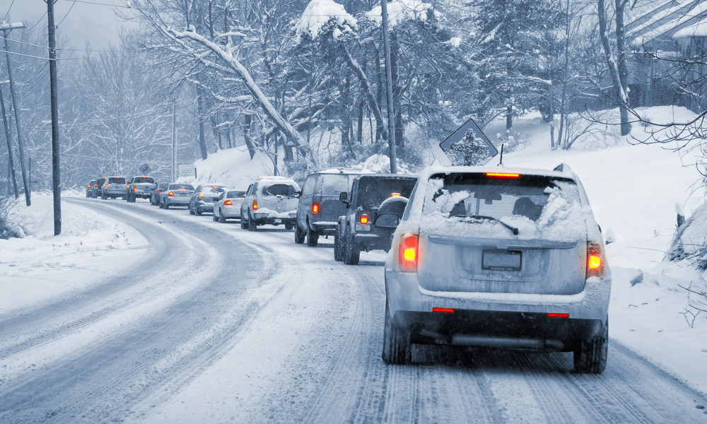 Driving in bad weather: rules of good behavior