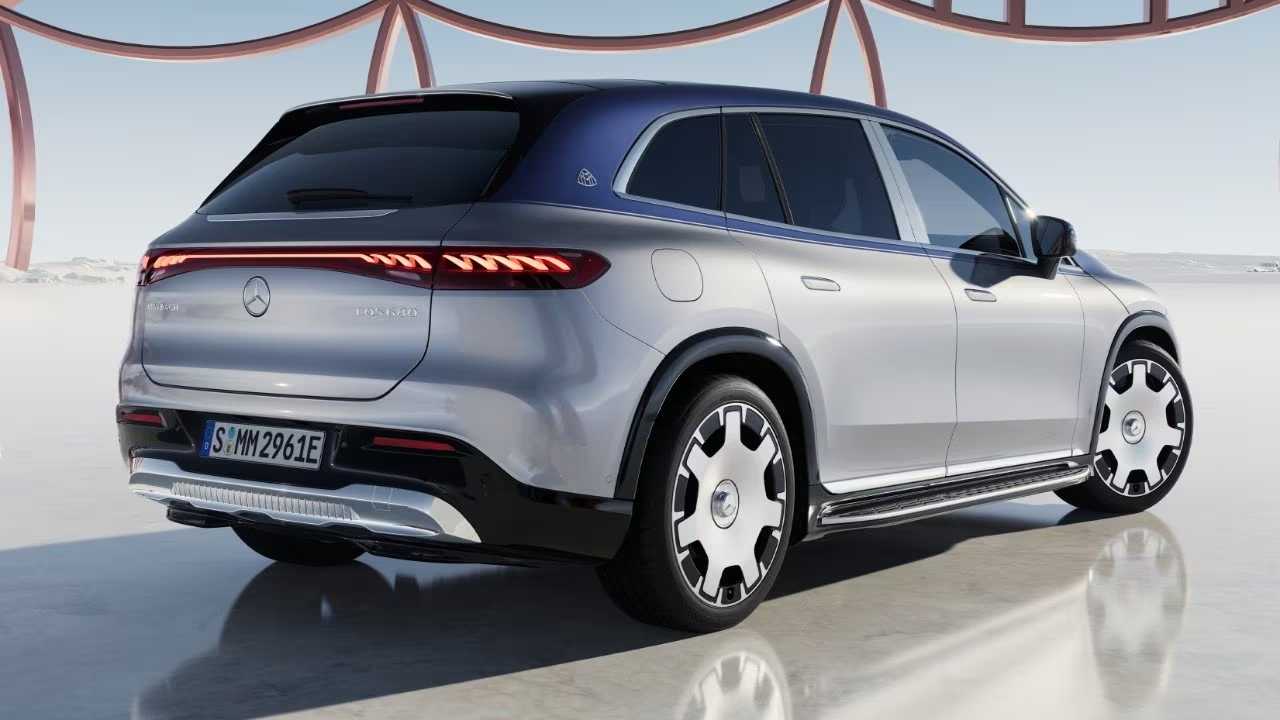 Mercedes-Maybach EQS 680 SUV: off-road-proof luxury