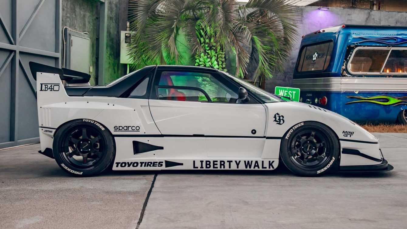 Liberty Walk F40: the mini-Ferrari that speaks Japanese