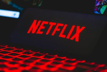 Netflix: il gigante dello streaming segna un trimestre da record e cambia le regole del gioco thumbnail