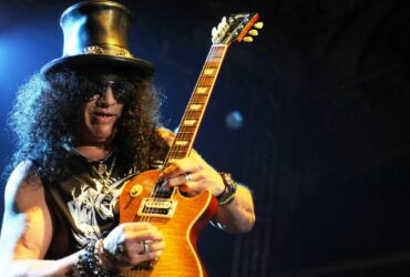 Guns N' Roses utilizzano Intelligenza Artificiale per il video di The General thumbnail