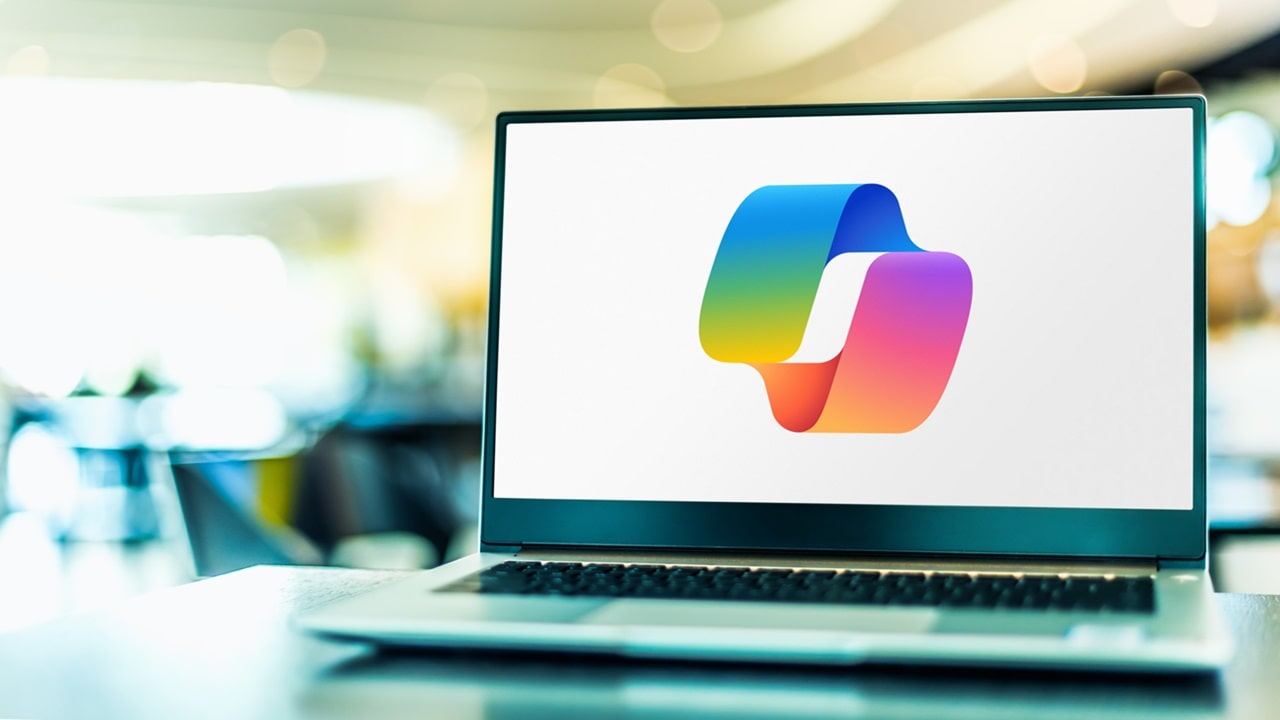 Microsoft presenta Copilot Pro, IA disponibile per tutti (a pagamento) thumbnail