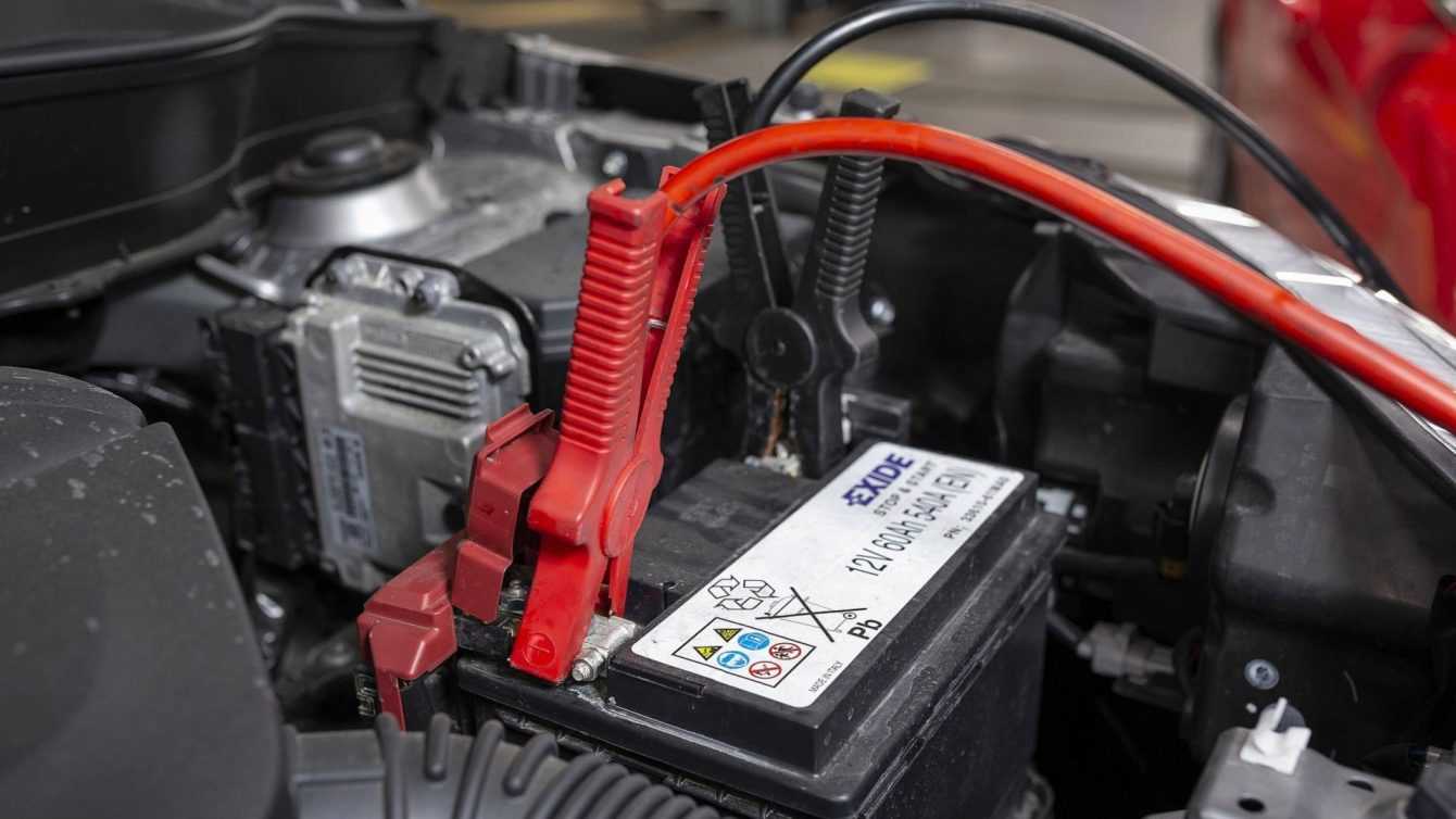 How to connect car battery cables