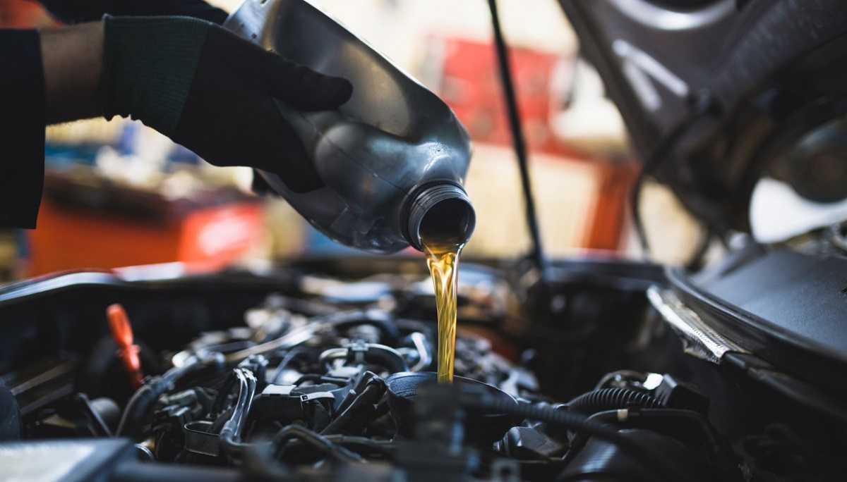 Car oil: when and how to change it?