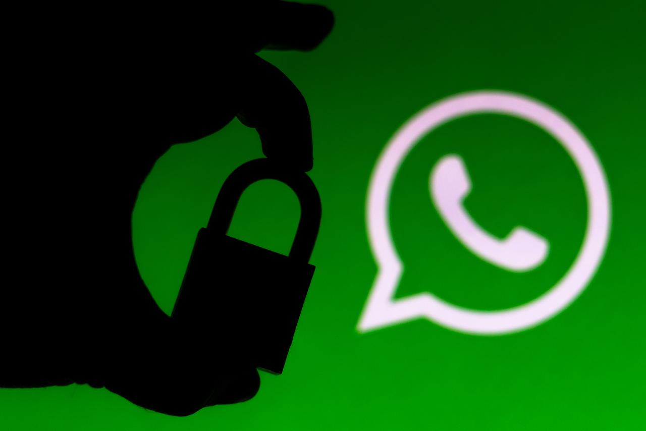 How to understand if someone has blocked you on WhatsApp