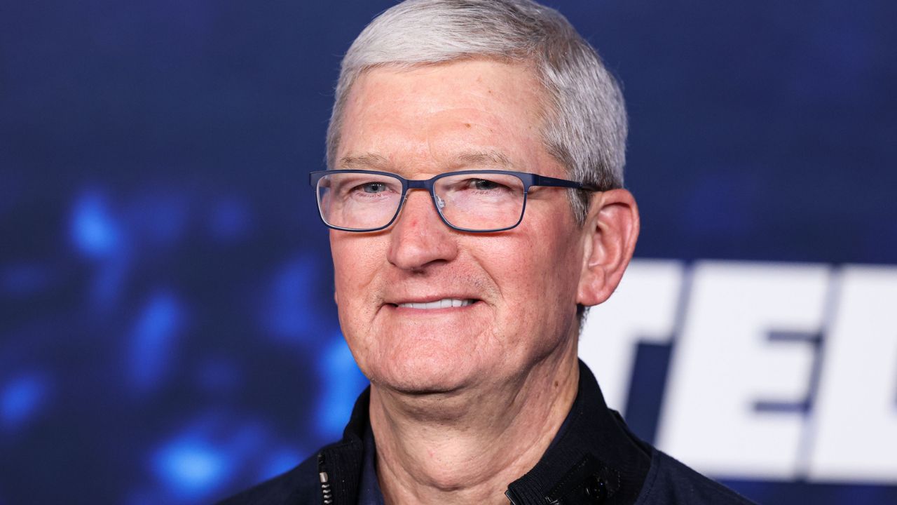 Tim Cook: "AI sui dispositivi Apple? Arriveranno annunci a breve" thumbnail