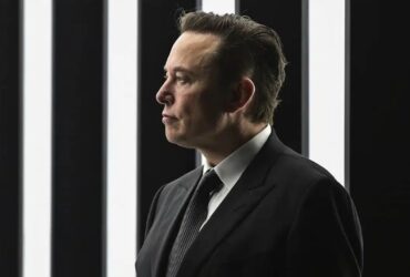 Elon Musk ha fatto causa a OpenAI: l’azienda avrebbe tradito gli investitori thumbnail