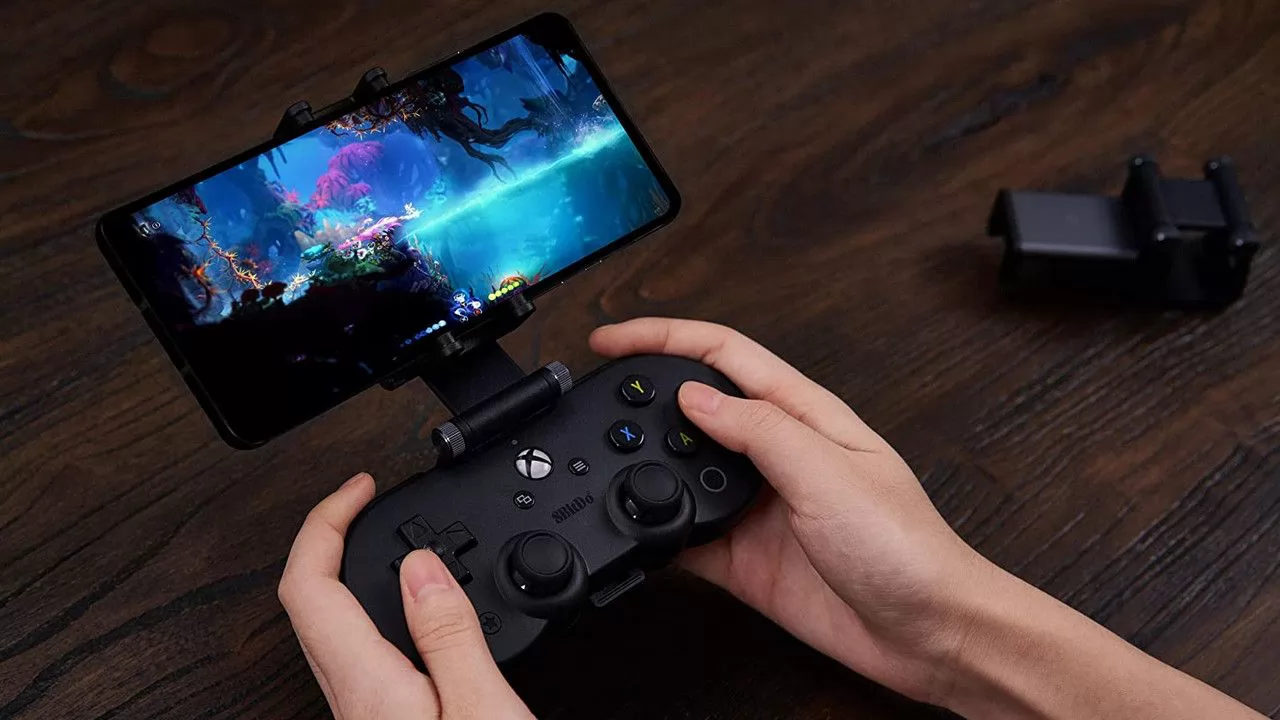 How to connect your Xbox controller to your phone for mobile gaming