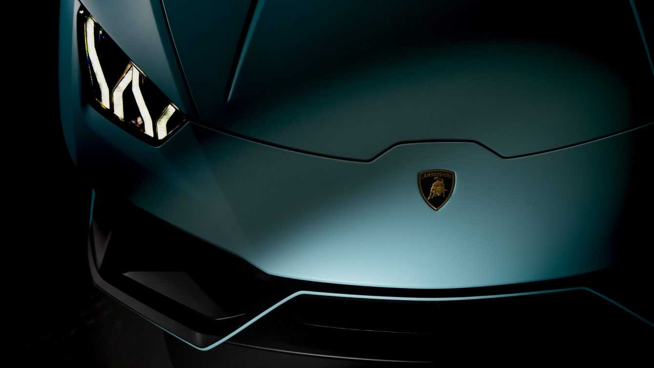Restyling at Lamborghini: here is the new logo