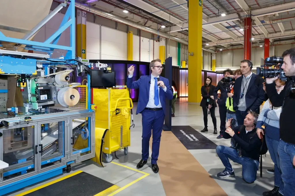 Amazon Operations Innovation Lab in Vercelli we saw the future of logistics
