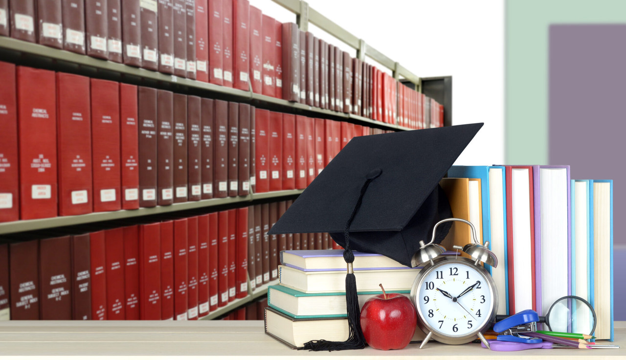 Master's and doctoral theses: an easy guide and support for your mission!