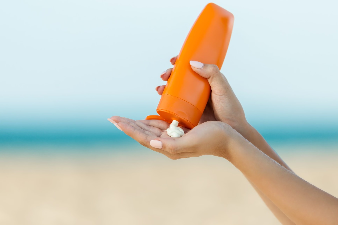 Sunscreen in the Arctic snow: here's what the risks could be